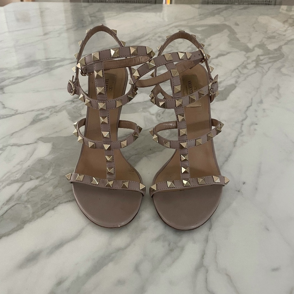 Valentino - Picture 6 of 6